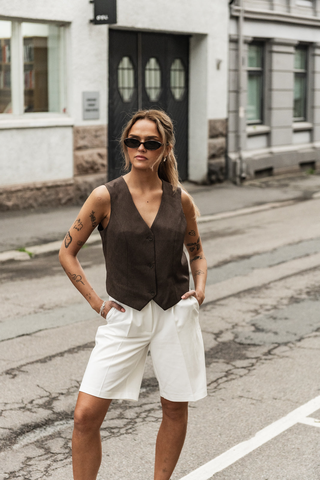 PCLAZZY Tailored Waistcoat - Hot Fudge